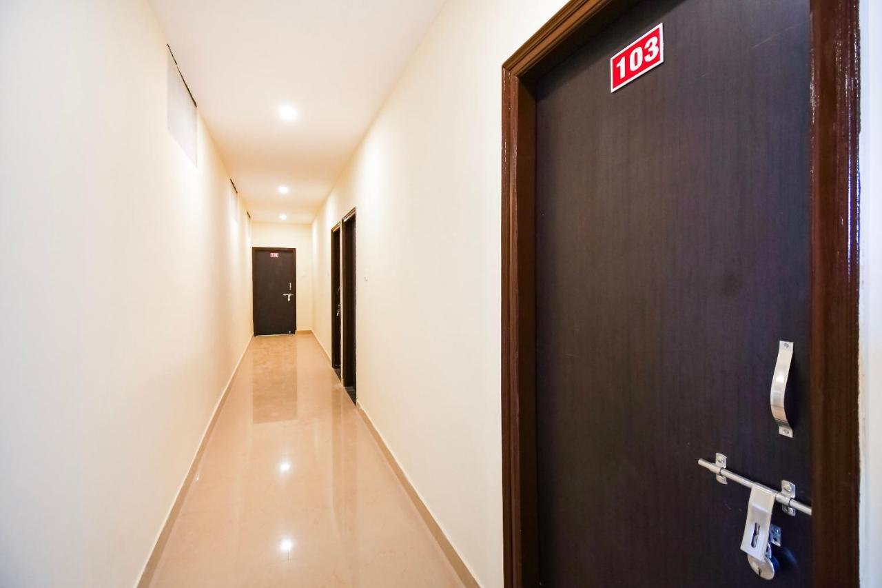 Oyo Flagship 45586 Hotel Airport Inn Rāipur Exterior foto