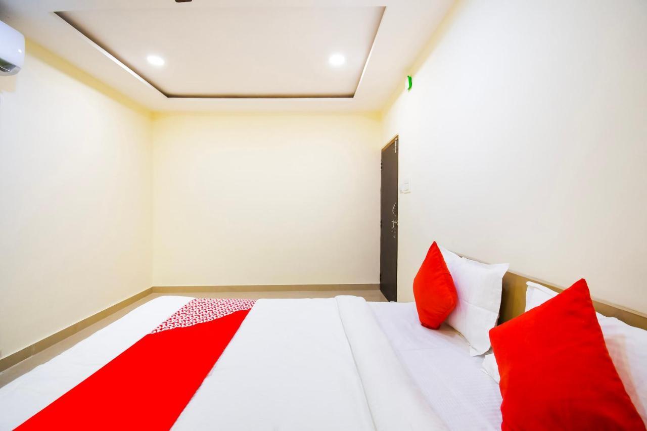 Oyo Flagship 45586 Hotel Airport Inn Rāipur Exterior foto