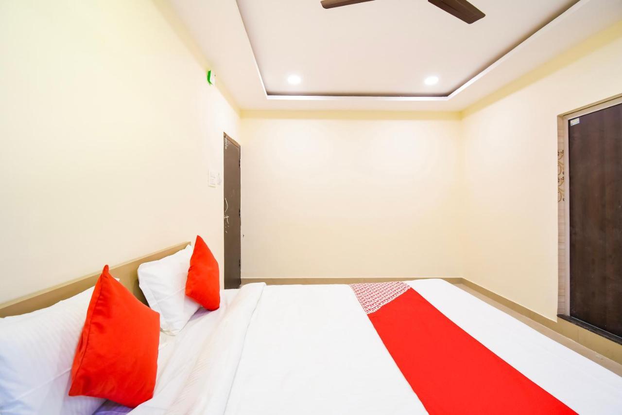 Oyo Flagship 45586 Hotel Airport Inn Rāipur Exterior foto